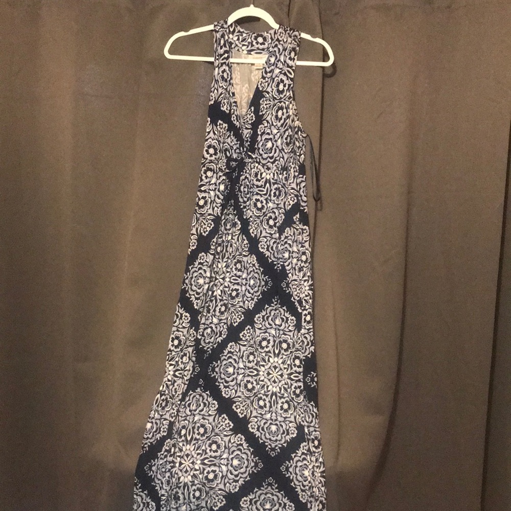 Maternity maxi dress